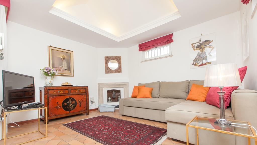 Apartment Trevi Penthouse With Jacuzzi Rome