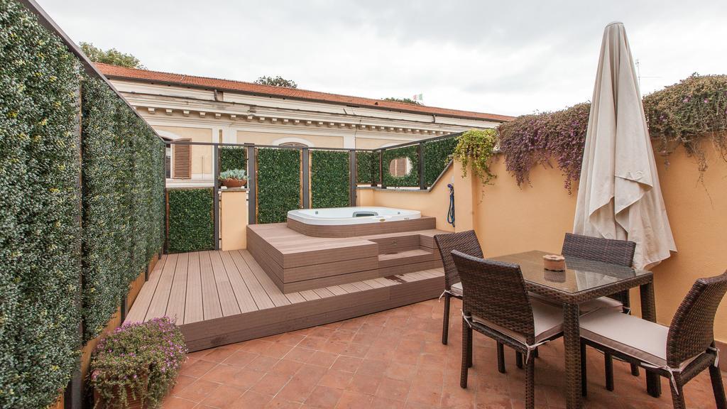 Apartment Trevi Penthouse With Jacuzzi