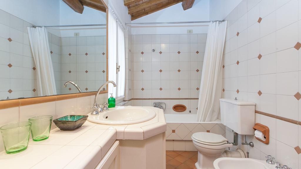 Trevi Penthouse With Jacuzzi Apartment
