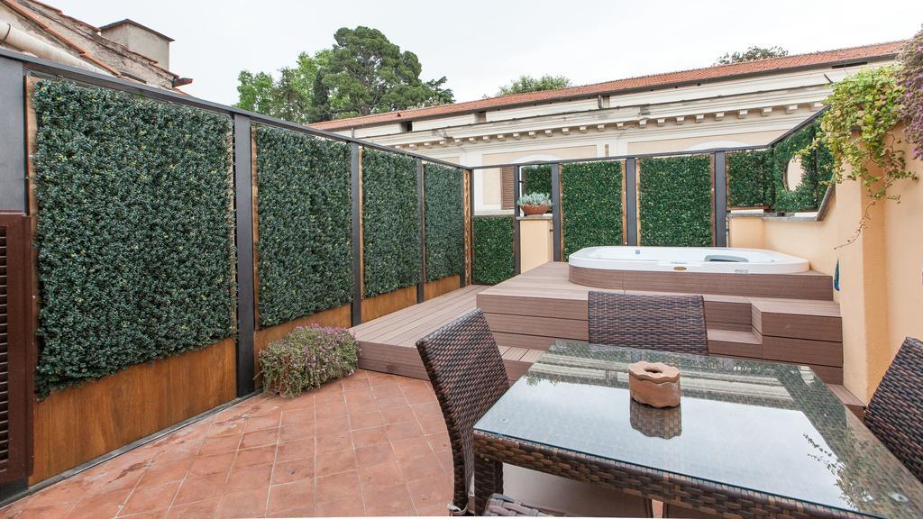 Trevi Penthouse With Jacuzzi Apartment