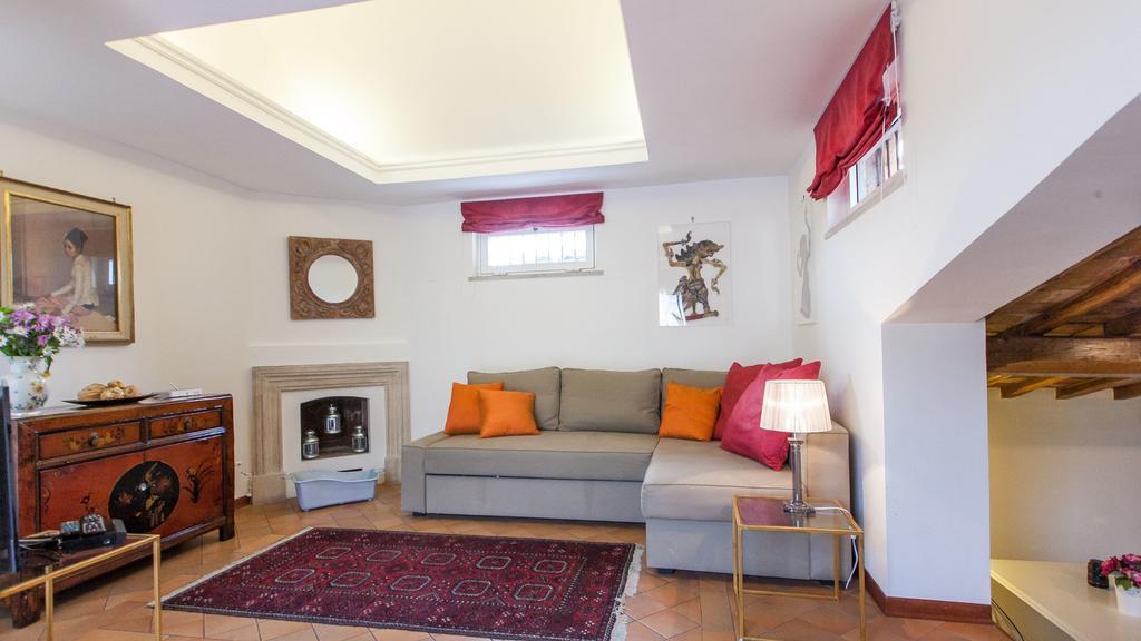 Apartment Trevi Penthouse With Jacuzzi *